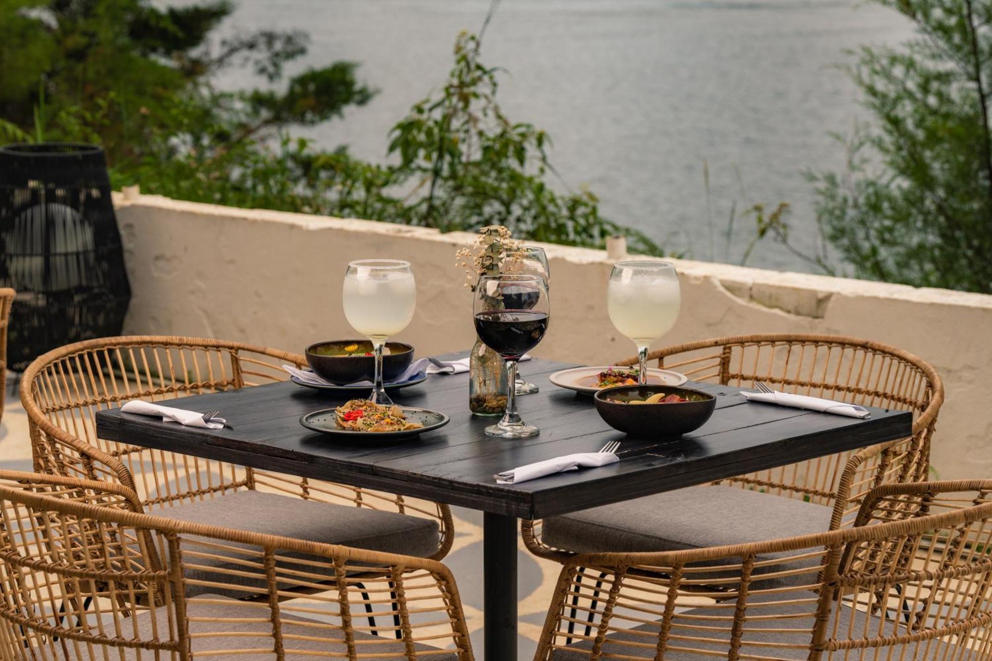 Porto Marina Hotel Guatape Exterior photo