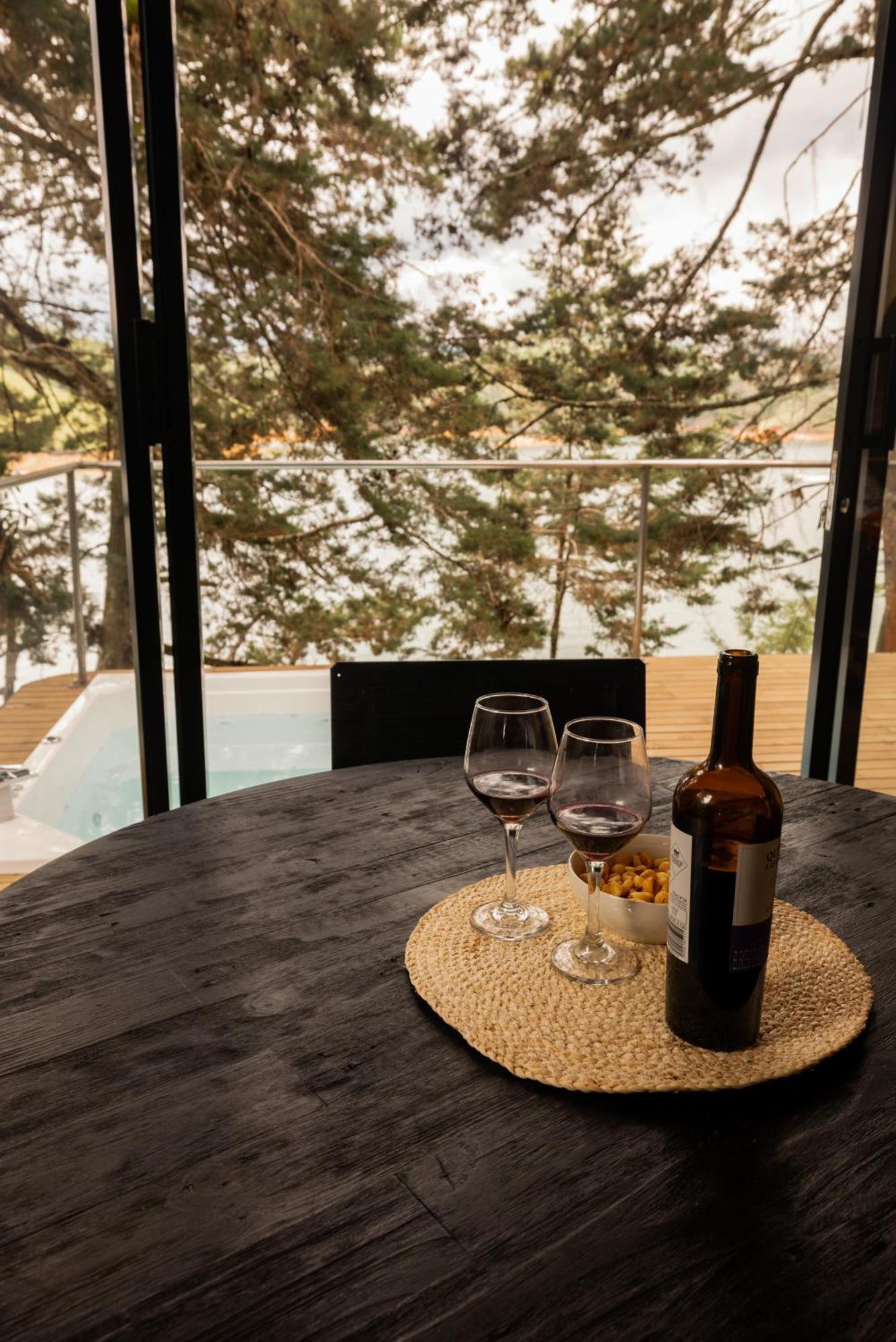 Porto Marina Hotel Guatape Exterior photo